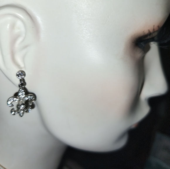 Fleur-de-lis Silver Rhinestone Earrings - Picture 3 of 3